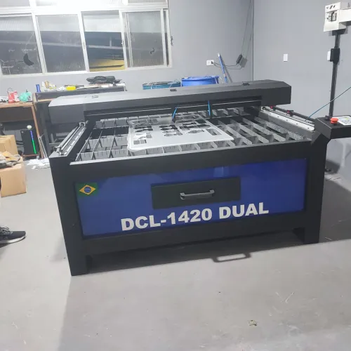 Máquina corte a laser CO2 cabeçote duplo 2000x1400