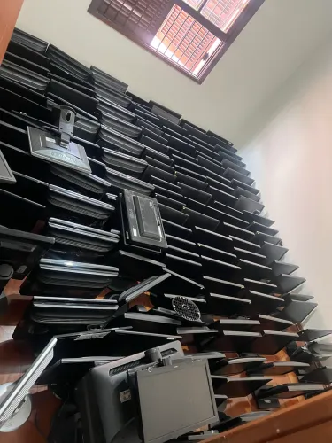 Lote monitores Dell , Samsung , hp , positivo