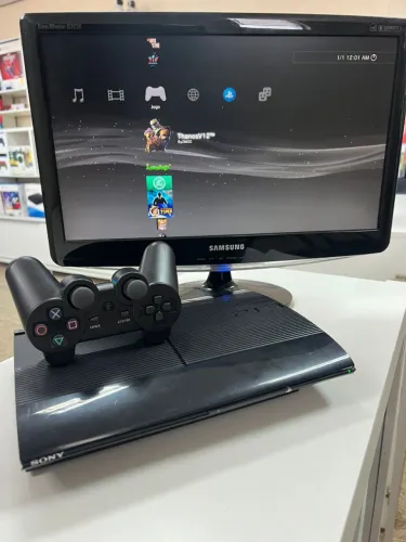Ps3 slim Desbl com 1 controle - vários jogos instalados - 750,00 no dinheiro ou car