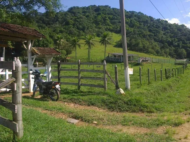 Sítio para Venda em Cachoeiras de Macacu, Maraporã, 2 dormitórios, 1 banheiro