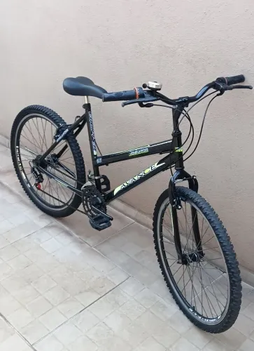 Bicicleta aro 26 com 18 marchas com aros aero revisada - Só pegar e andar