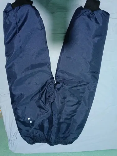 Vendo japona para trabalhar em câmera fria completa com touca e luva
