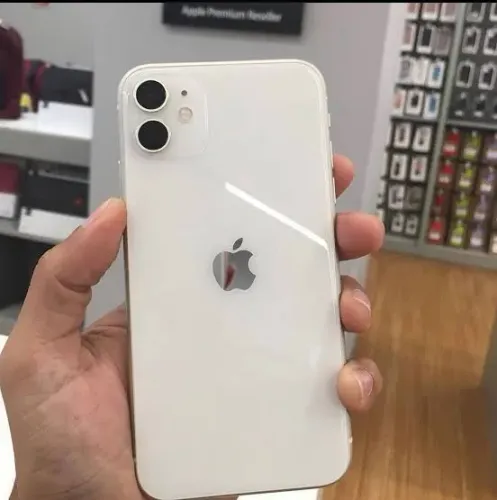 iPhone 11 semi novo