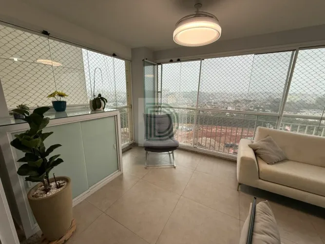 Apartamento no Condomínio Club Mairarê - 136 m², varanda gourmet e 2 vagas