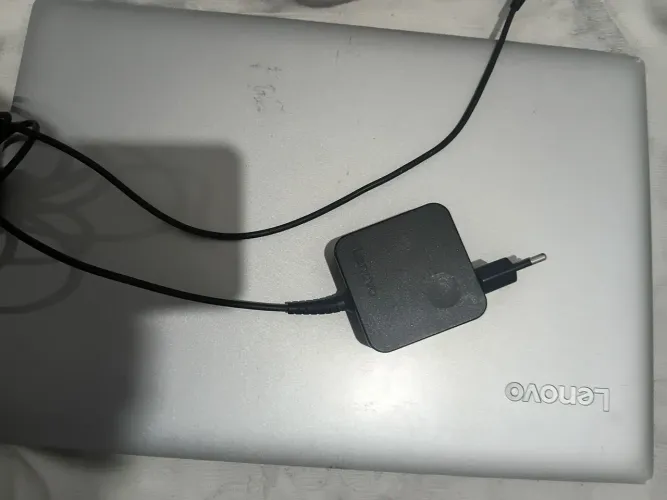 Vendo notebook lenovo ideaped
