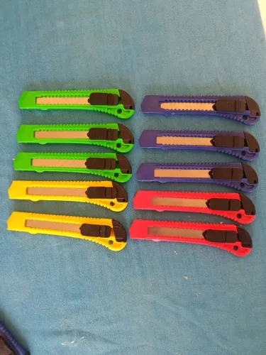 Estilete 18 m profissional Kit com 10