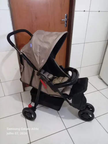 Carrinho de bebê Cosco semi Novo
