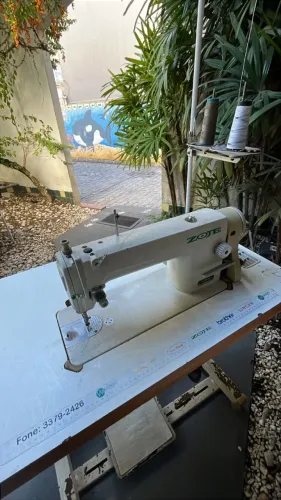 Máquina de Costura Reta Industrial