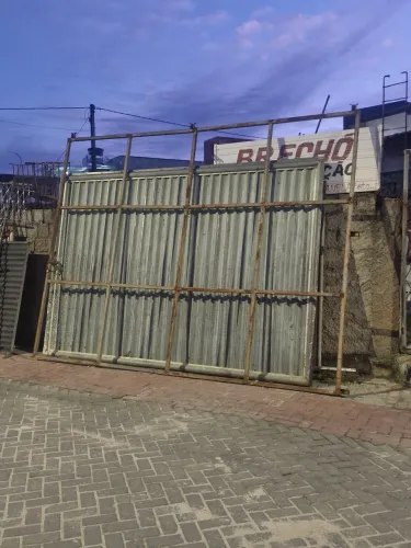 Portão de Galvanizado 3.70m largura X 2.50m altura