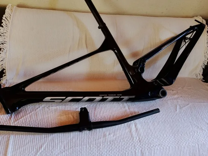 Quadro Scott spark (19") 