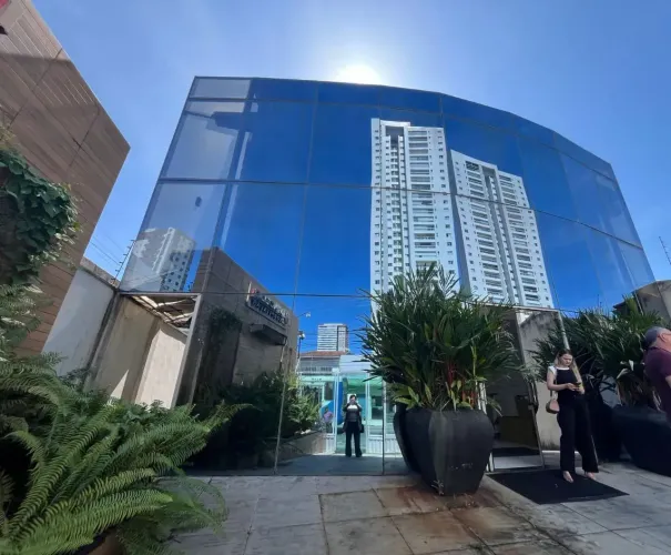 Prédio Comercial para venda possui 587 metros quadrados no Marco - Belém - PA