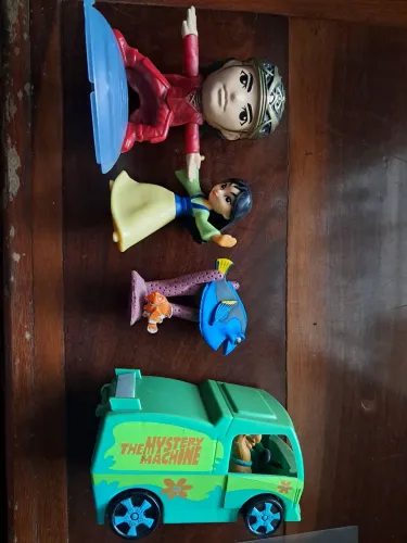 Bonecos diversos