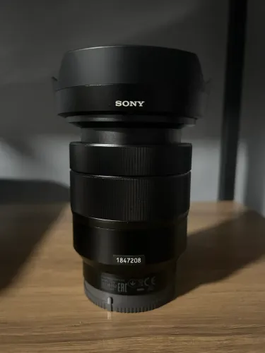LENTE SONY VARIO-TESSAR FE 16-35mm f/4 Zeiss Oss (Em perfeito estado,sem caixa)