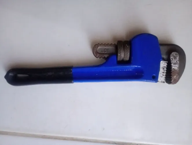 Vendo chave de grifo de 10 polegadas nova localização Itabaiana busca 