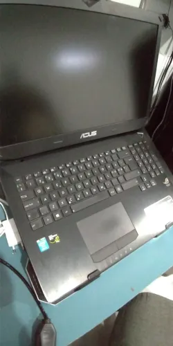 Notebook Asus g750 para retirar peça