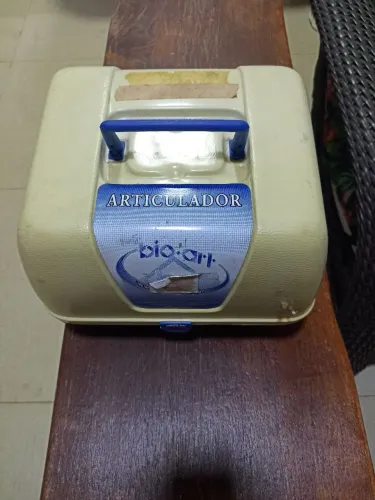 Articulador prótese odontológico