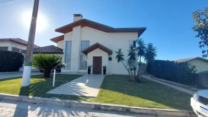 Casa de Luxo no Condomínio Parque Vale dos Lagos, Jacareí