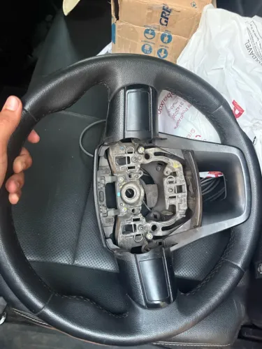 Vendo volante Hilux original