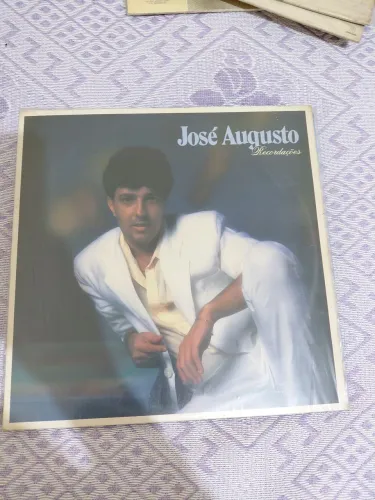 Vinil. José Augusto