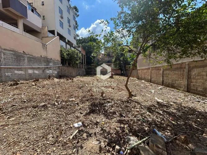 Lote à venda no Caiçara, Belo Horizonte, com