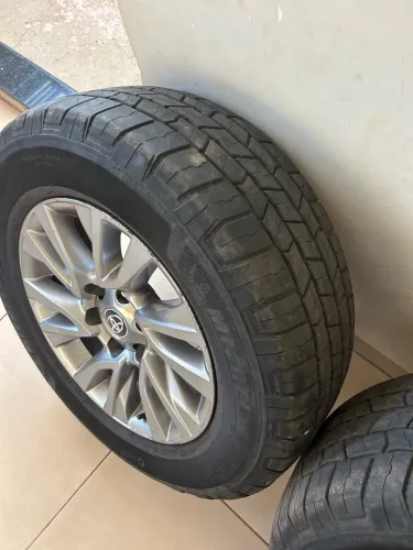 Roda Hilux  e SW4 aro 18