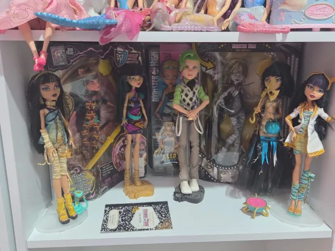 Lote de Monster High Cleo de Nile