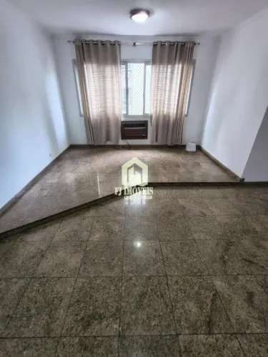 VENDO APARTAMENTO 2 DORMITÓRIOS COM DEPENDÊNCIA DE EMPREGADA NO ITARARÉ -SP