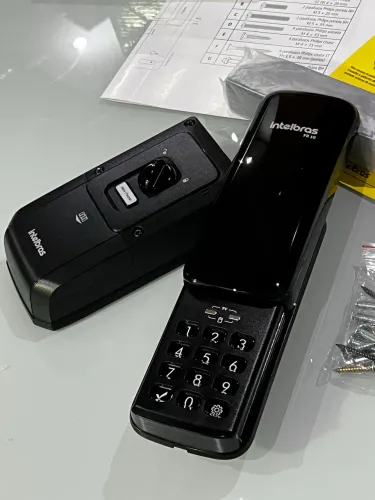 Fechadura Digital Intelbras FR 10 - Preta | Segurança e Praticidade