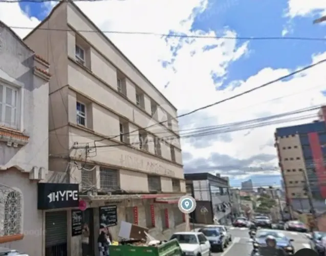 Sala comercial na região central.