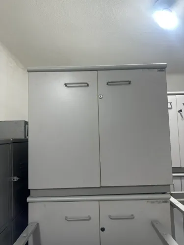 Armário baixo usado