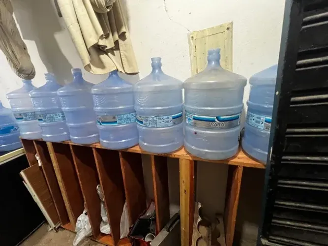 GARRAFÃO DE ÁGUA PARA 20LITROS pra vender logo 16,00