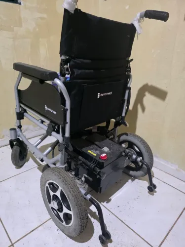 Cadeira de roda eletrica