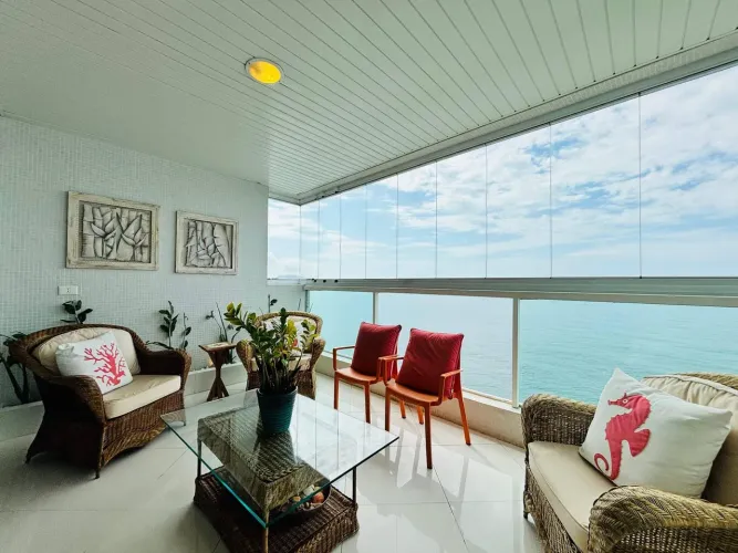 Cobertura Duplex Vista Mar à Venda na Pitangueiras no Guarujá | QVista Inteligência Imobil