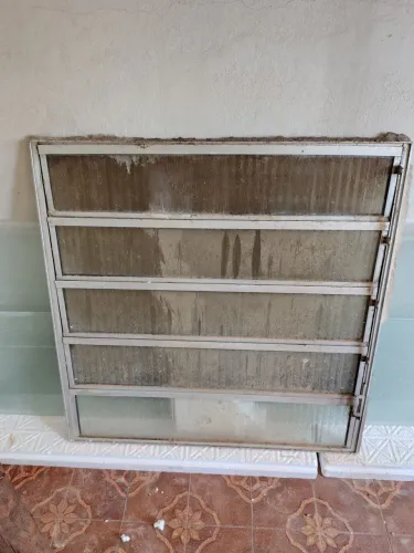 Báscula de alumínio