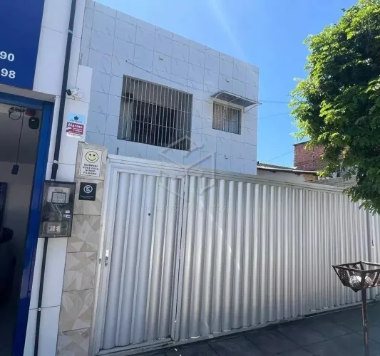CASA COM 6 QUARTOS NA IMBIRIBEIRA