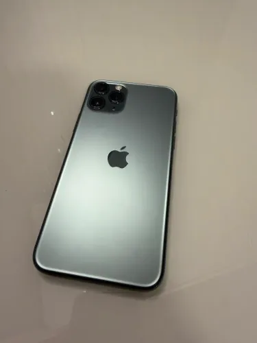 Vendo IPhone 11 Pro, muito bem conversado!!
