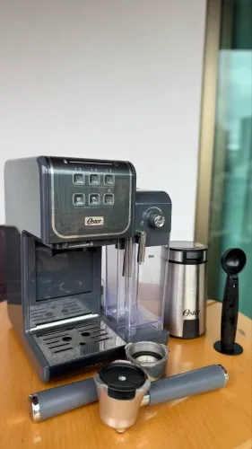 Cafeteira Oster PrimaLatte + Moedor Oster Original | Pouco Usada