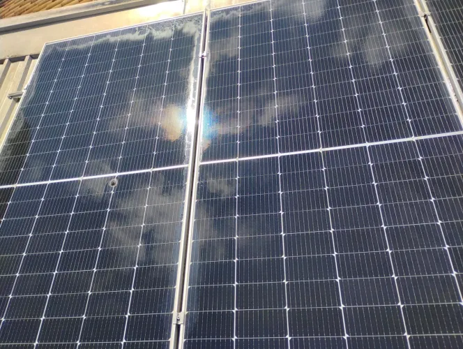 Limpeza de placas solares e manutenção