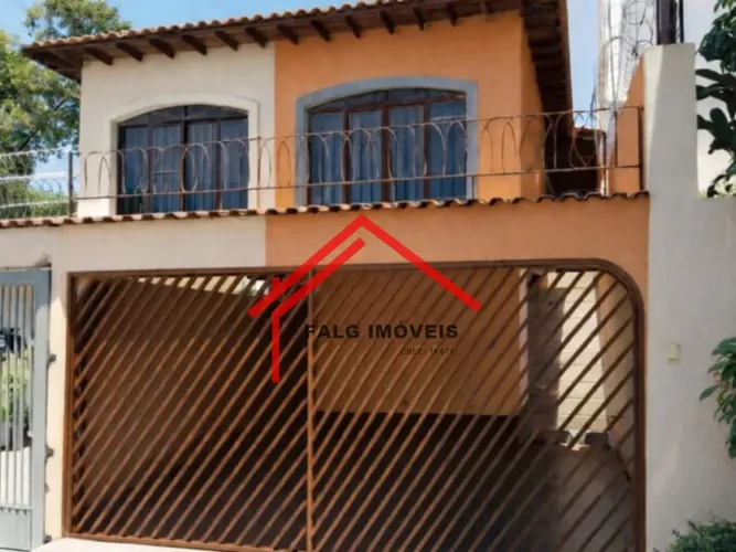 Imóvel de Luxo: Casa à Venda em Cipava, Osasco-SP 2 Quartos, 1 Suíte, 2 Salas, 2 Banheiros
