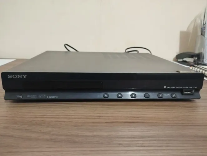 Home Theater Sony HBD-TZ140