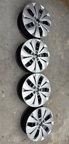 Rodas e Calotas Originais T-CROSS