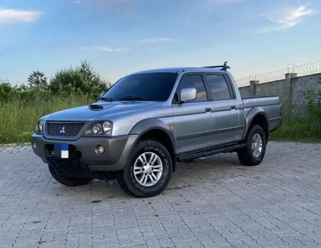 Mitsubishi L200 Outdoor HPE 2.5 4X4 CD T.dies. Mec. 2007