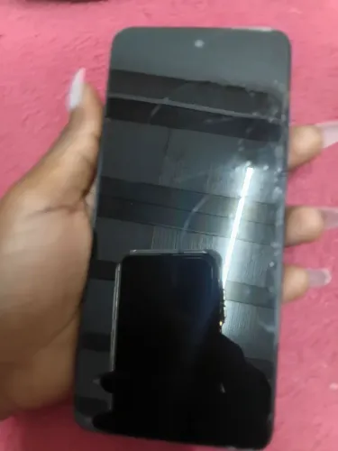 Celular Moto G 5 Com documento trincado mais bom para o uso com nota fiscal Valor 400
