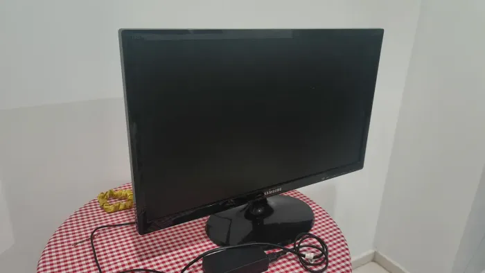 TV samsung 32' Retirada de peças
