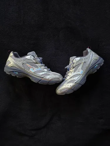 Mizuno Megarider