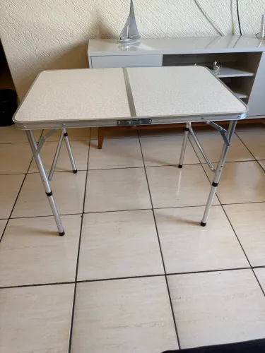 Mesa dobrável portátil