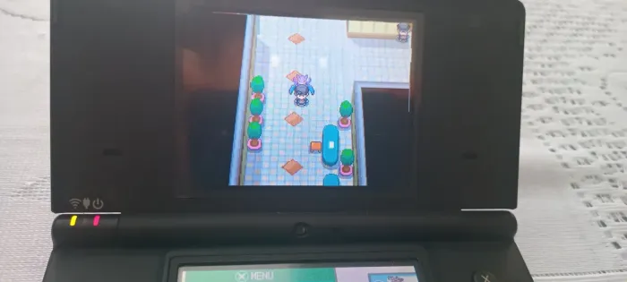 Nintendo DSi (Desbloqueado) + Cartucho Pokemon Soul Silver