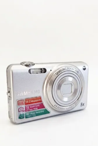 CÂMERA DIGITAL SAMSUNG ST65 com FILMAGEM EM HD