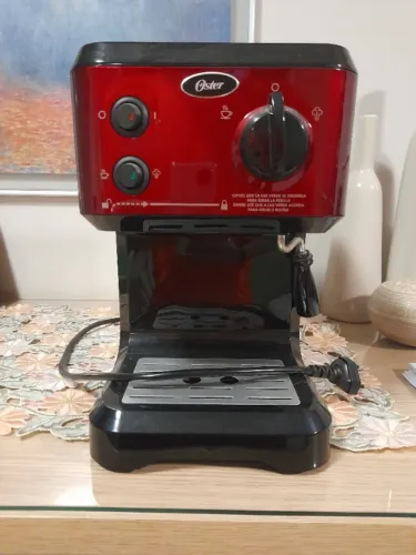 Cafeteira Expresso Oster Modelo BVSTECMP65R-017