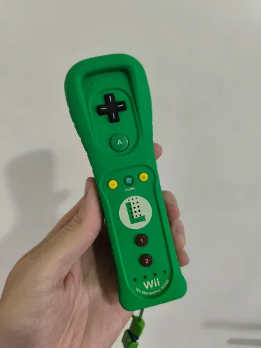 Wii Remote edição especial Luigi